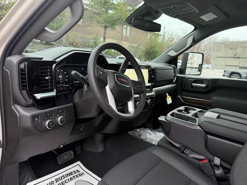 New 2026 GMC Sierra 3500 SLE image 13