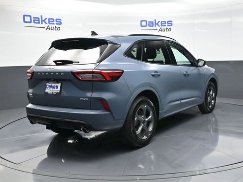 Used 2024 Ford Escape ST-Line Select w/ Class II Trailer Tow Package image 8