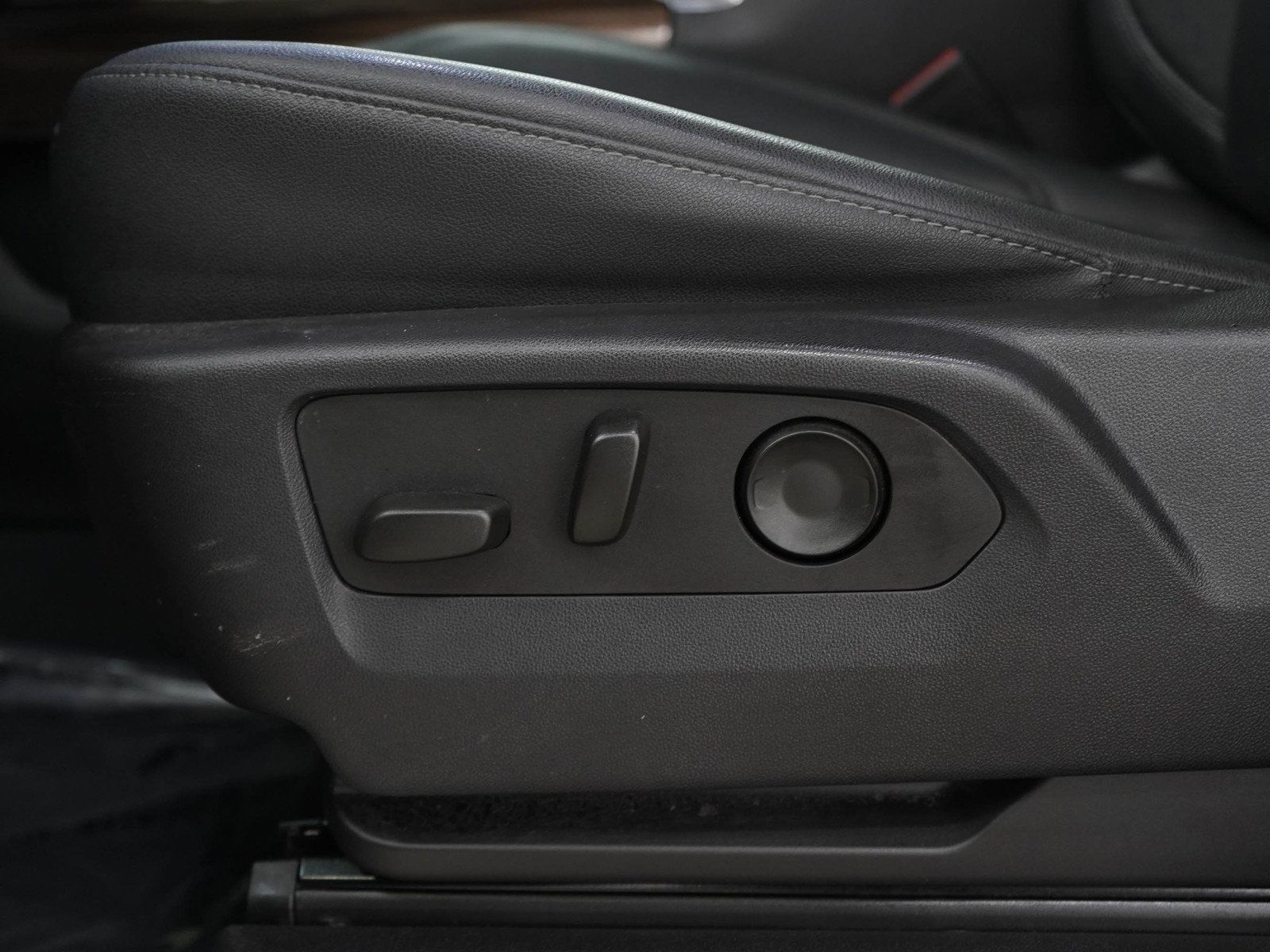Used 2024 Chevrolet Silverado 1500 RST AWD/4WD image 26