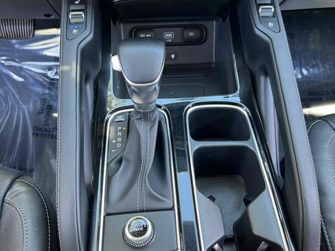 Used 2022 Kia Telluride EX w/ EX Premium Package FWD image 6