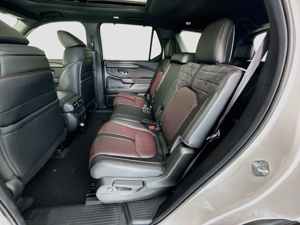 New 2026 Honda Pilot Black Edition image 21
