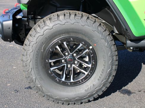 New 2026 Jeep Wrangler Unlimited Rubicon AWD/4WD image 38