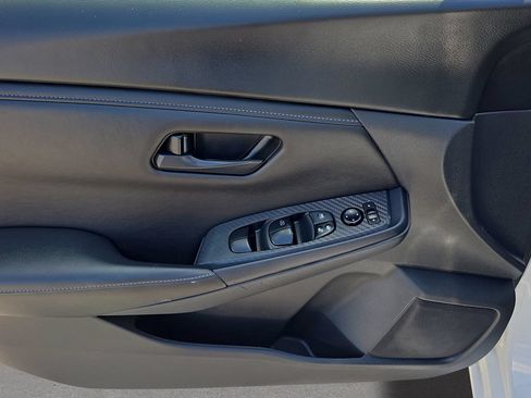 Used 2024 Nissan Sentra S FWD image 17