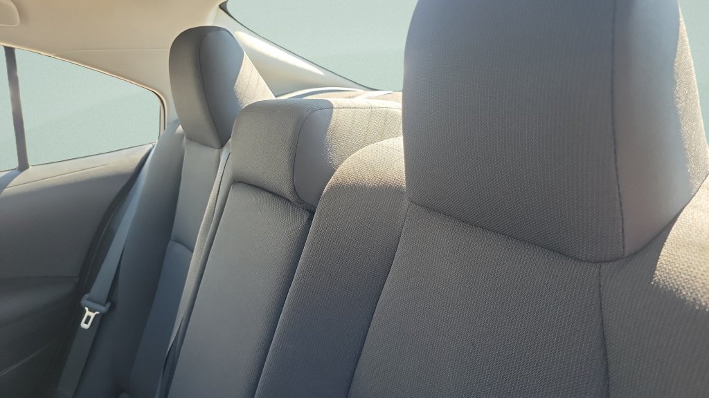 Used 2025 Toyota Corolla LE FWD image 9