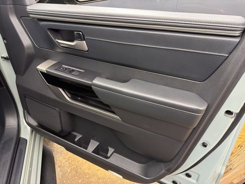 Used 2024 Toyota Tundra Limited image 29