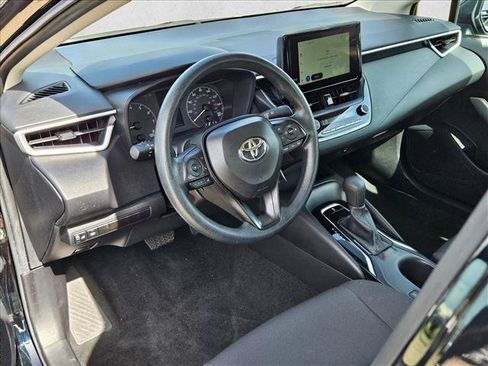 Used 2025 Toyota Corolla LE FWD image 10