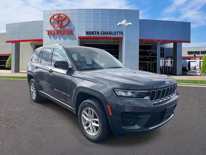 Used 2023 Jeep Grand Cherokee Laredo w/ Luxury Tech Group I