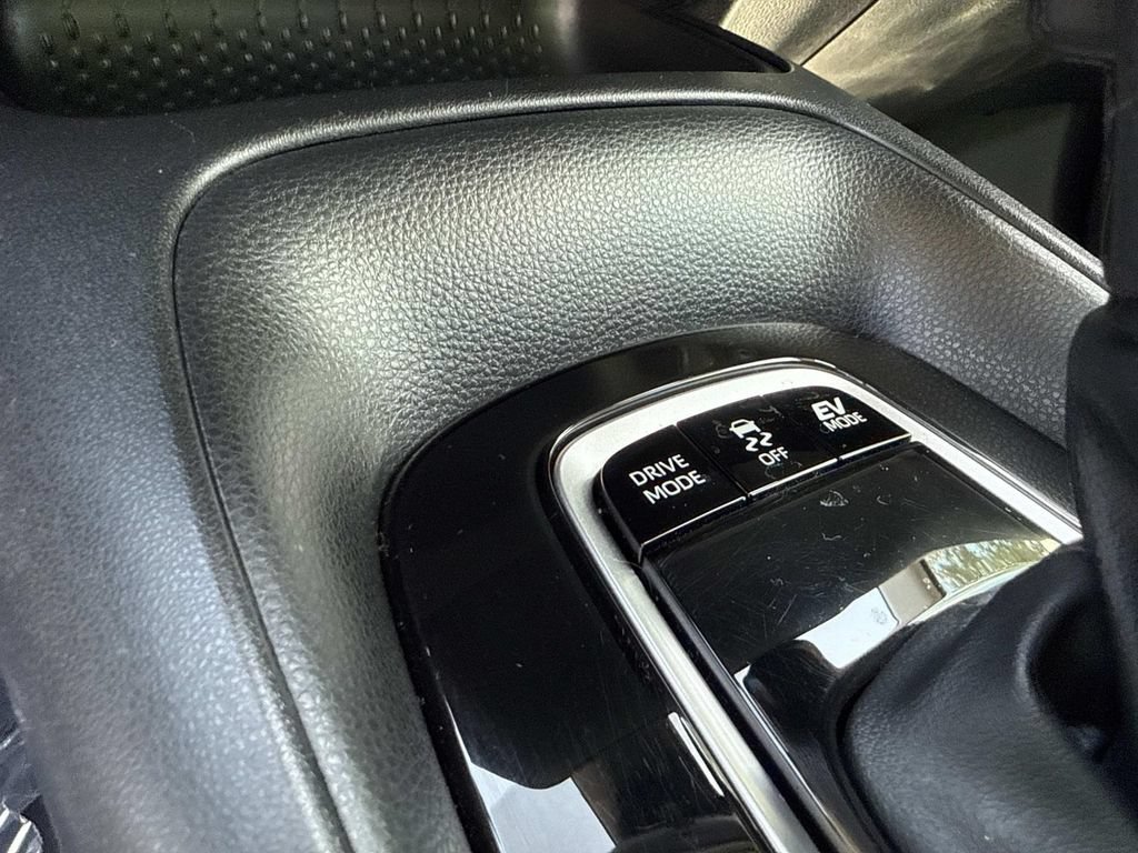 Used 2023 Toyota Corolla LE FWD image 30