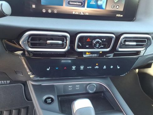 New 2026 Nissan Sentra SV FWD image 12