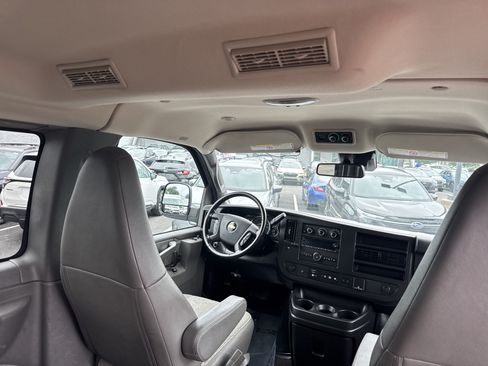 Used 2020 Chevrolet Express 3500 LT w/ LT Preferred Equipment Group RWD image 6