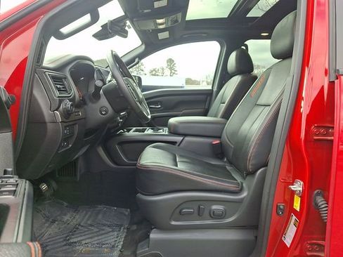Used 2023 Nissan Titan PRO-4X w/ Pro-4x Convenience Package image 15