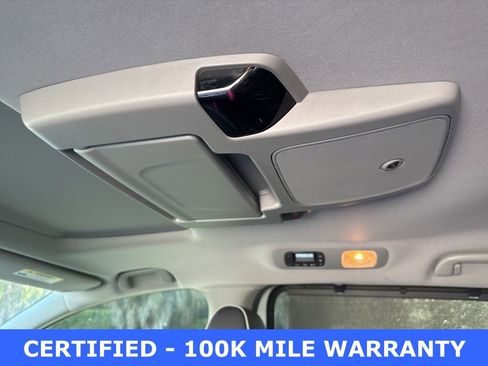 Used 2023 Honda Odyssey Elite image 17