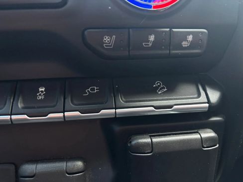 Used 2020 GMC Sierra 2500 Denali w/ Technology Package image 25