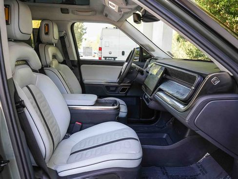 Used 2024 Rivian R1S Launch Edition Quad AWD/4WD image 16