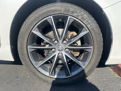 Used 2016 Toyota Camry XSE w/ Moonroof Package image 15