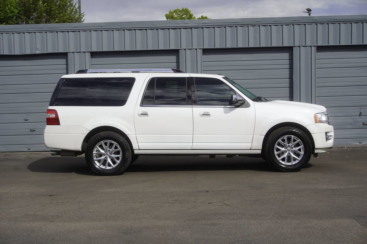 Used 2017 Ford Expedition EL Limited w/ Equipment Group 301A AWD/4WD image 6