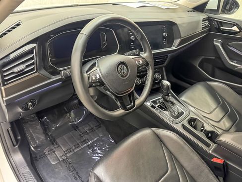 Used 2021 Volkswagen Jetta SEL Premium image 11