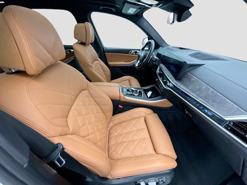 Certified 2026 BMW X5 sDrive40i w/ Climate Comfort Package RWD image 19