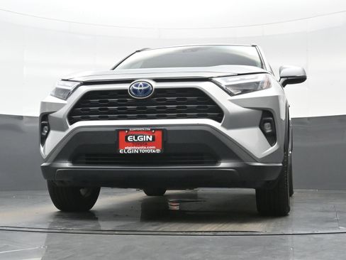 Used 2022 Toyota RAV4 XLE Premium AWD/4WD image 28