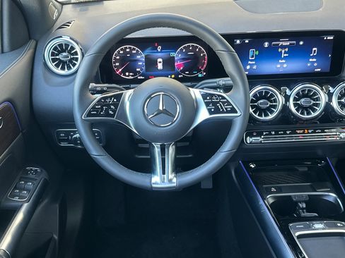 New 2025 Mercedes-Benz GLA 250 4MATIC image 14