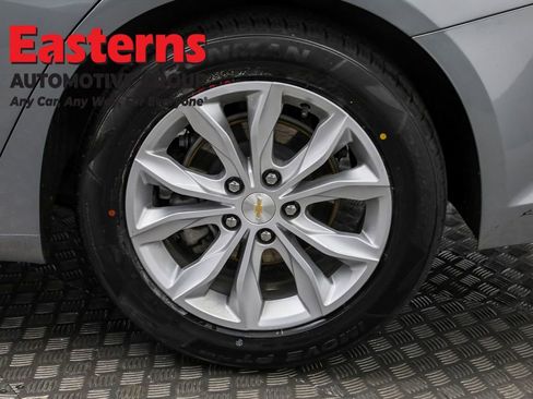 Used 2024 Chevrolet Malibu LT image 32