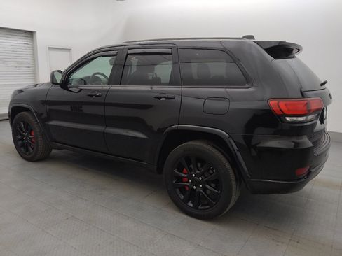 Used 2020 Jeep Grand Cherokee Altitude AWD/4WD image 3