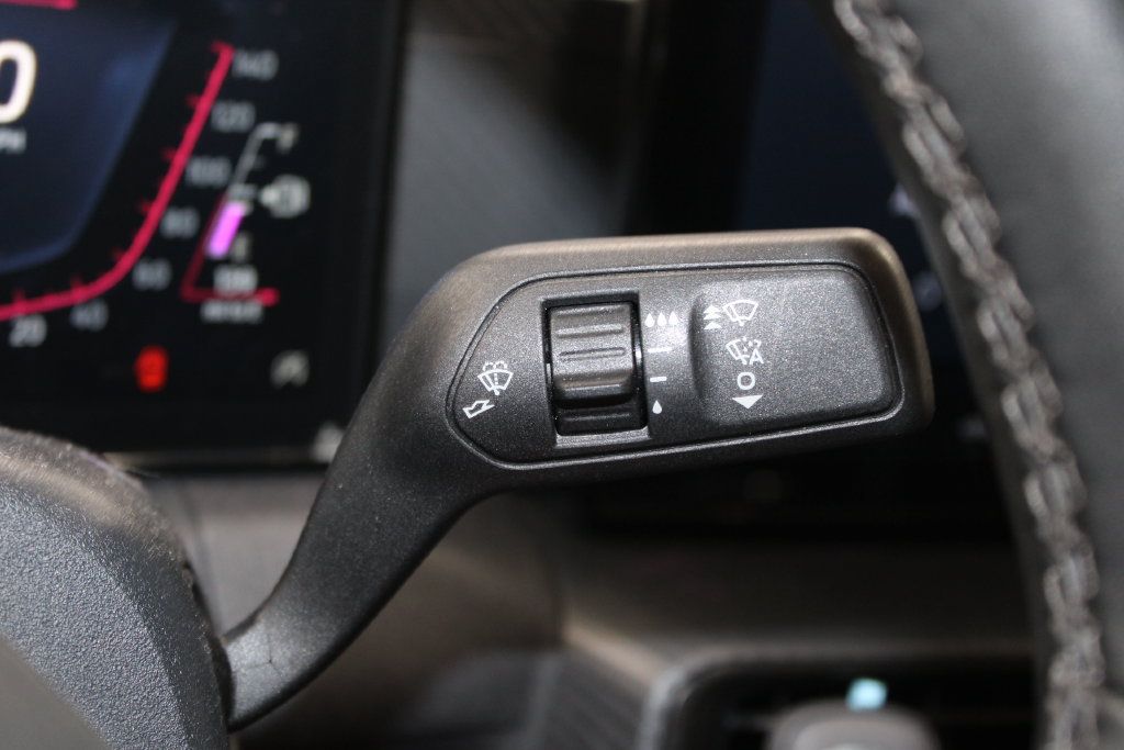 Used 2024 Ford Mustang Coupe RWD image 23