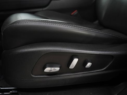 Used 2022 Cadillac XT5 Premium Luxury image 25