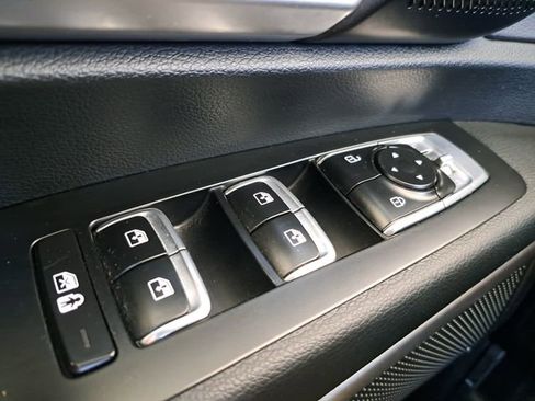 Used 2025 Kia Telluride S AWD/4WD image 22