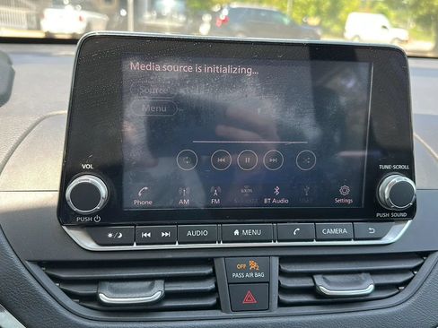 Used 2020 Nissan Altima 2.5 S FWD image 11