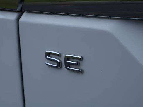 Certified 2025 Volkswagen Atlas SE FWD image 8