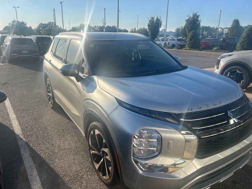 Used 2022 Mitsubishi Outlander SEL AWD/4WD image 4