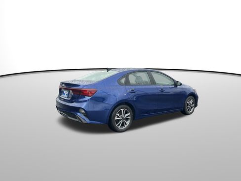 Used 2023 Kia Forte LXS w/ LXS Technology Package image 6