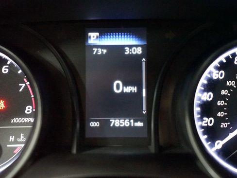 Used 2023 Toyota Camry SE image 17