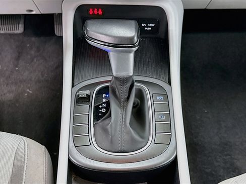 Used 2025 Hyundai Kona SEL FWD image 24