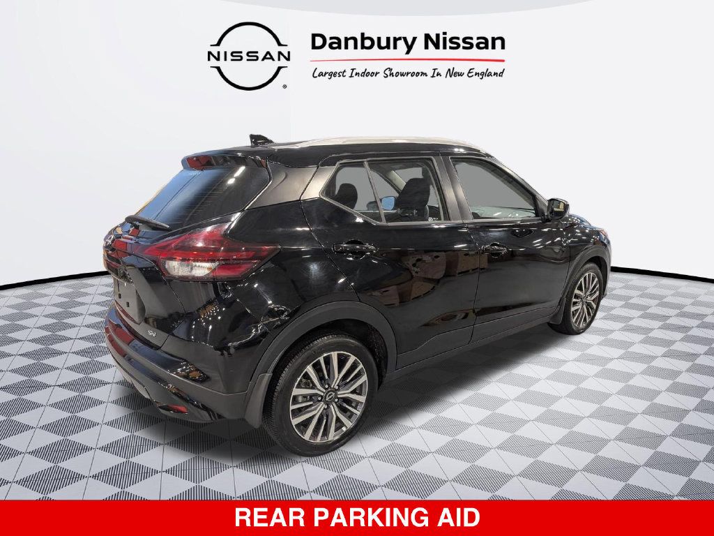 Used 2024 Nissan Kicks SV FWD image 4