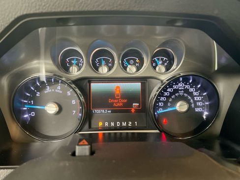 Used 2011 Ford F250 Lariat image 12