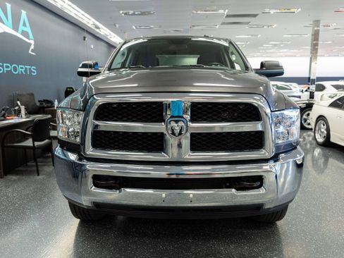 Used 2018 RAM 2500 Tradesman w/ Chrome Appearance Group AWD/4WD image 2