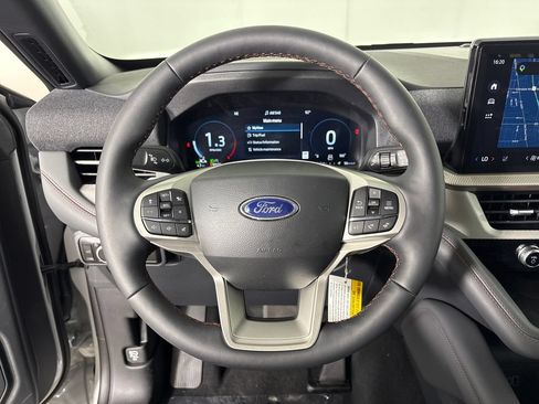 New 2027 Ford Explorer Active w/ Active Comfort Package RWD image 18