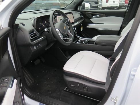 New 2026 Chevrolet Traverse High Country image 9