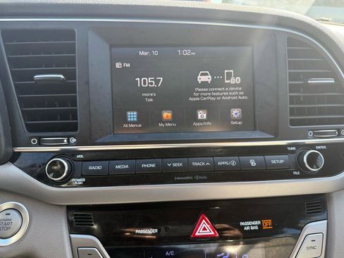 Used 2018 Hyundai Elantra Limited w/ Cargo Package image 10