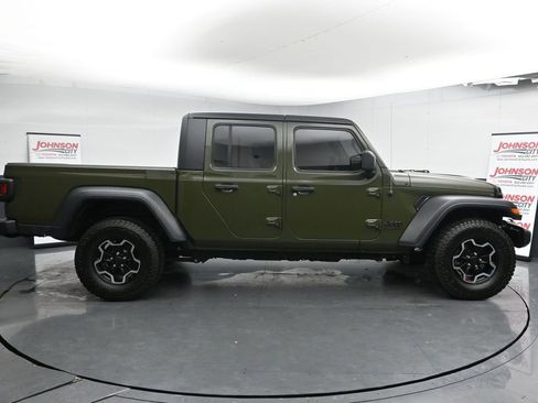 Used 2023 Jeep Gladiator Sport image 9