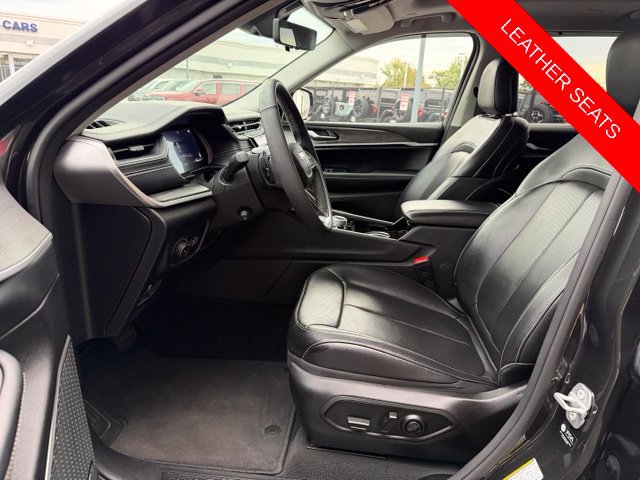 Used 2023 Jeep Grand Cherokee L Limited w/ Luxury Tech Group II AWD/4WD image 7