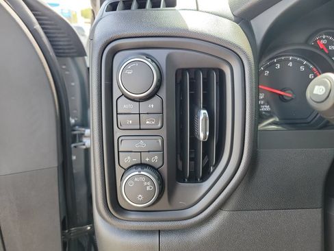 Used 2026 Chevrolet Silverado 1500 W/T w/ Trailering Package AWD/4WD image 17