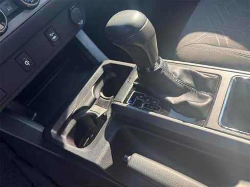 Used 2017 Toyota Tacoma TRD Sport w/ Tow Package image 17