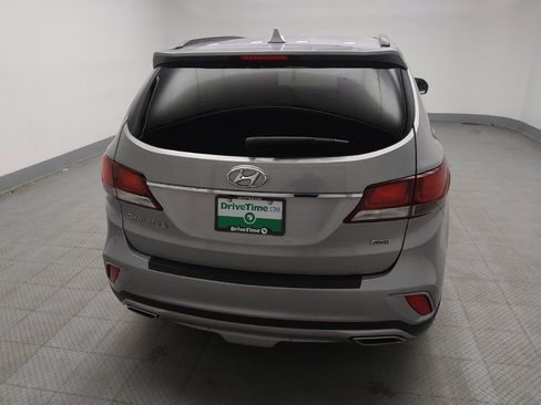 Used 2018 Hyundai Santa Fe SE w/ Cargo Package image 7