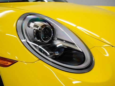 Used 2018 Porsche 911 Carrera T RWD image 39
