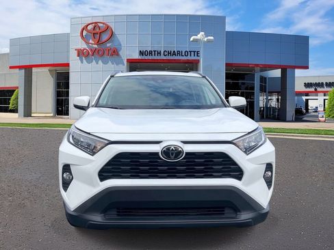 Used 2021 Toyota RAV4 XLE FWD image 2