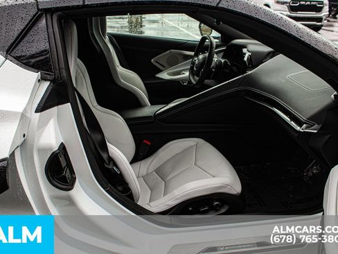 Used 2024 Chevrolet Corvette Stingray image 18