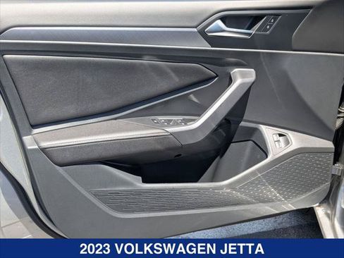 Used 2023 Volkswagen Jetta SE w/ Panoramic Sunroof Package FWD image 10